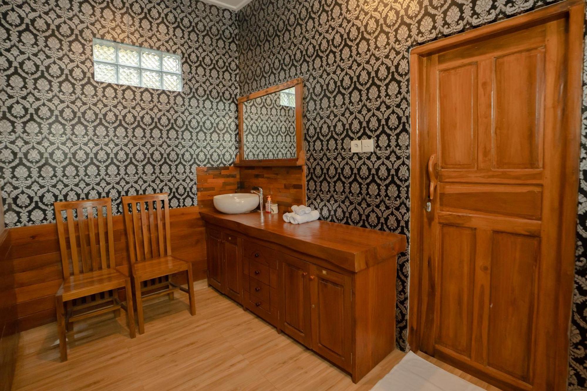 Bima Sakti Homestay Echo Beach Canggu Екстериор снимка