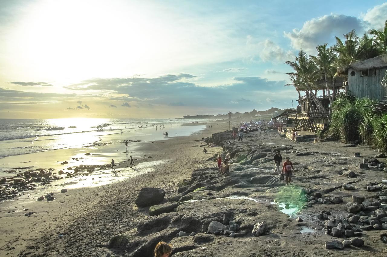 Bima Sakti Homestay Echo Beach Canggu Екстериор снимка
